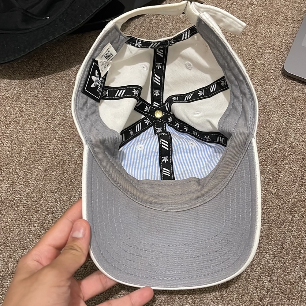 ADIDAS HAT - Picture 3 of 4